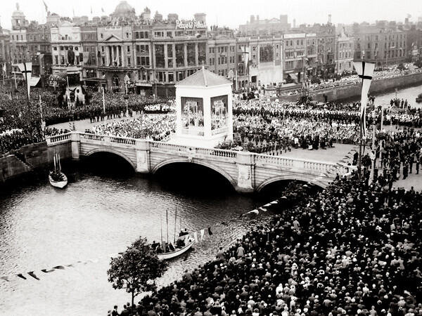 O Connell-Bridge,-Eucharistic-Congress-1932