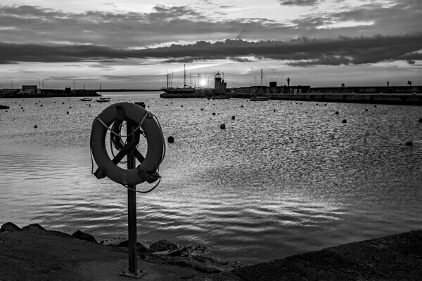 Howth-Habour-BW-Buoy